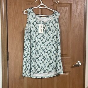 Avocado Leaf Print Tank Top in White and Green